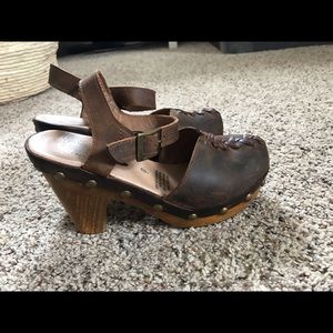 Free people clogs